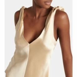 Gabriela Hearst Arrow Silk Top 9 Gabriela Hearst Arrow Silk Top -Gabriela Hearst Sales unnamed file 390